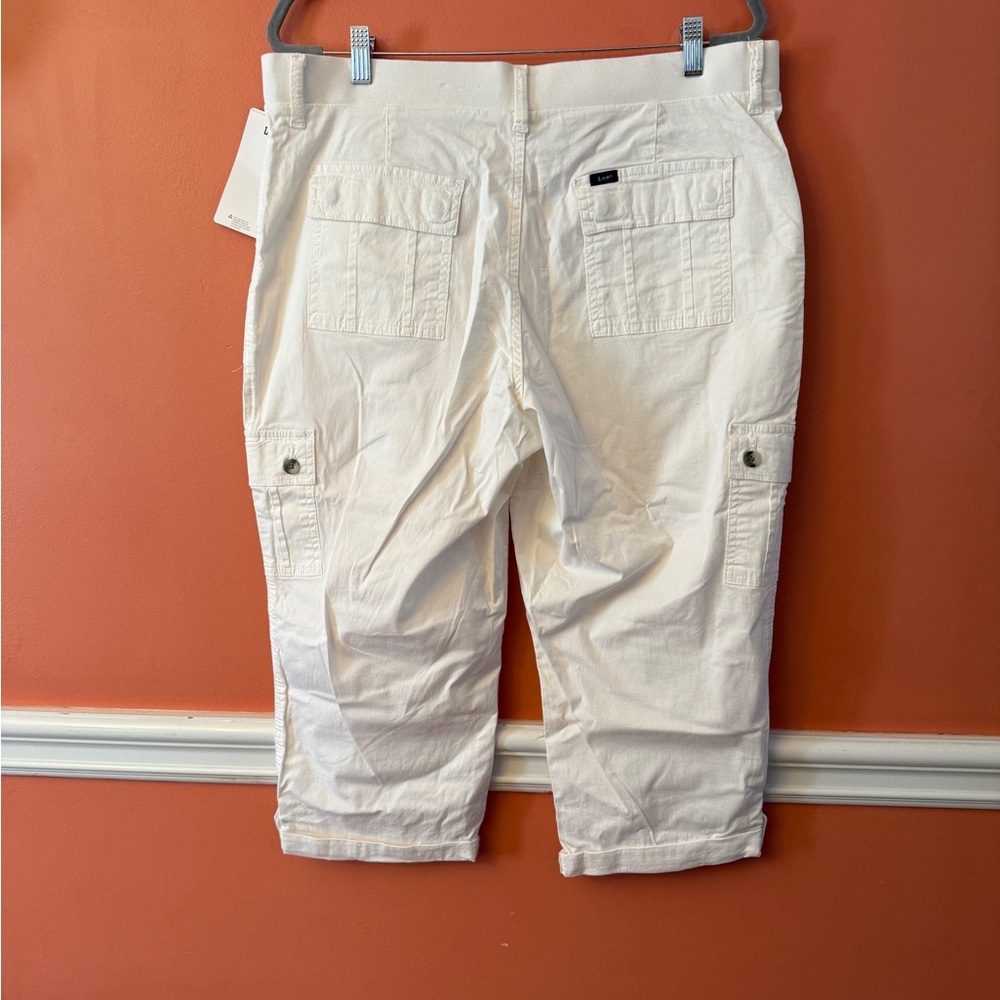 Lee Flex-To-Go White Capris - Picture 5 of 5